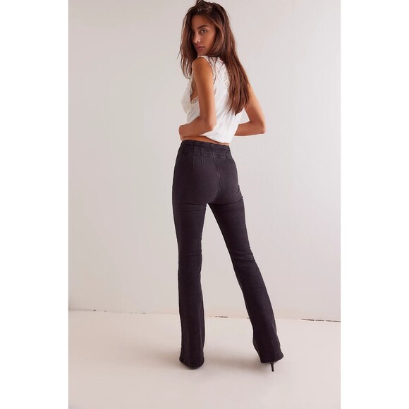 We the Free Black High Rise Jayde Flare Jeans  Size 31  Retro 70s  Fit & Flare - Picture 15 of 16